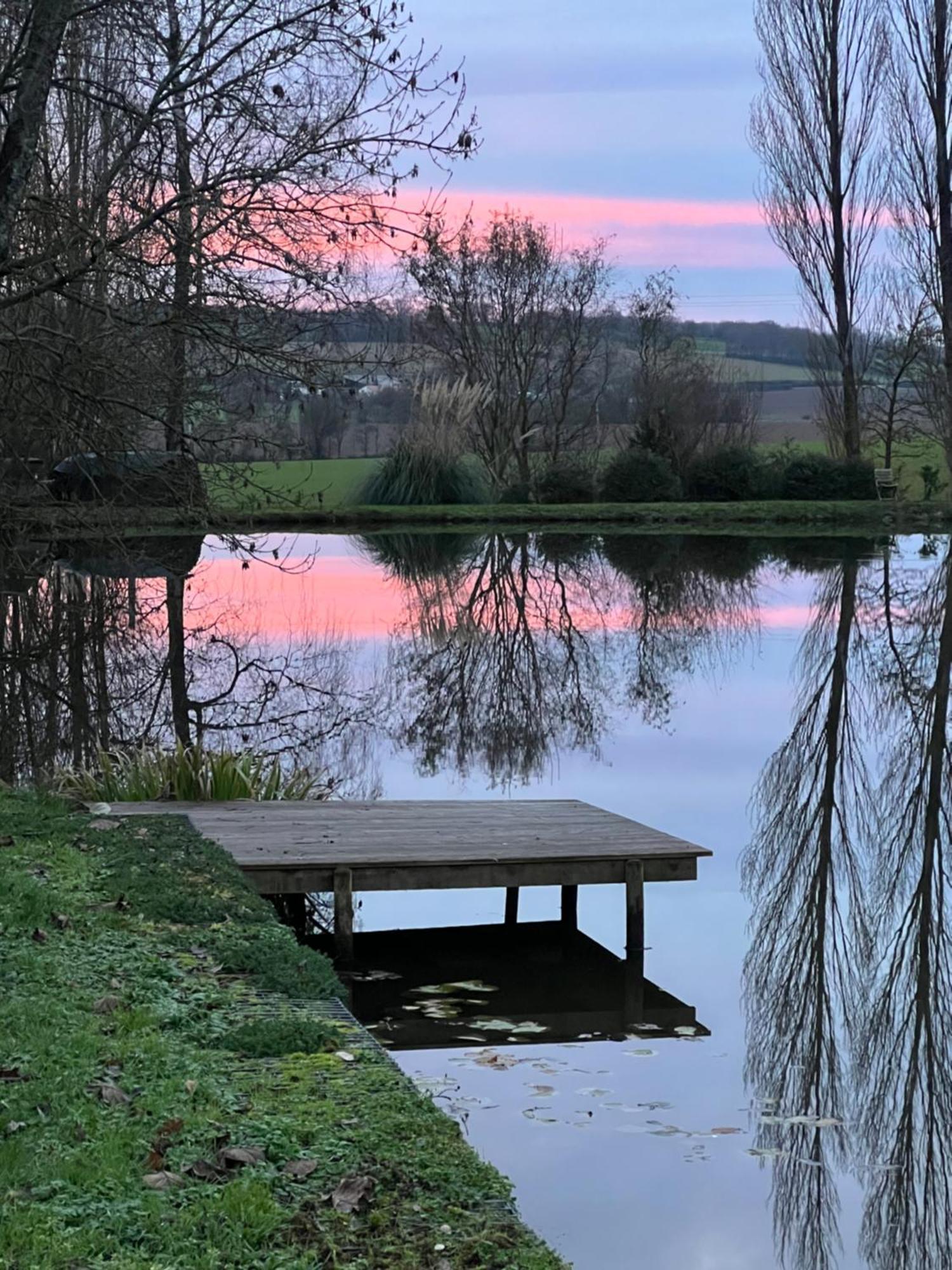 Lake Noble Saint-Germain-l'Aiguiller Exterior photo